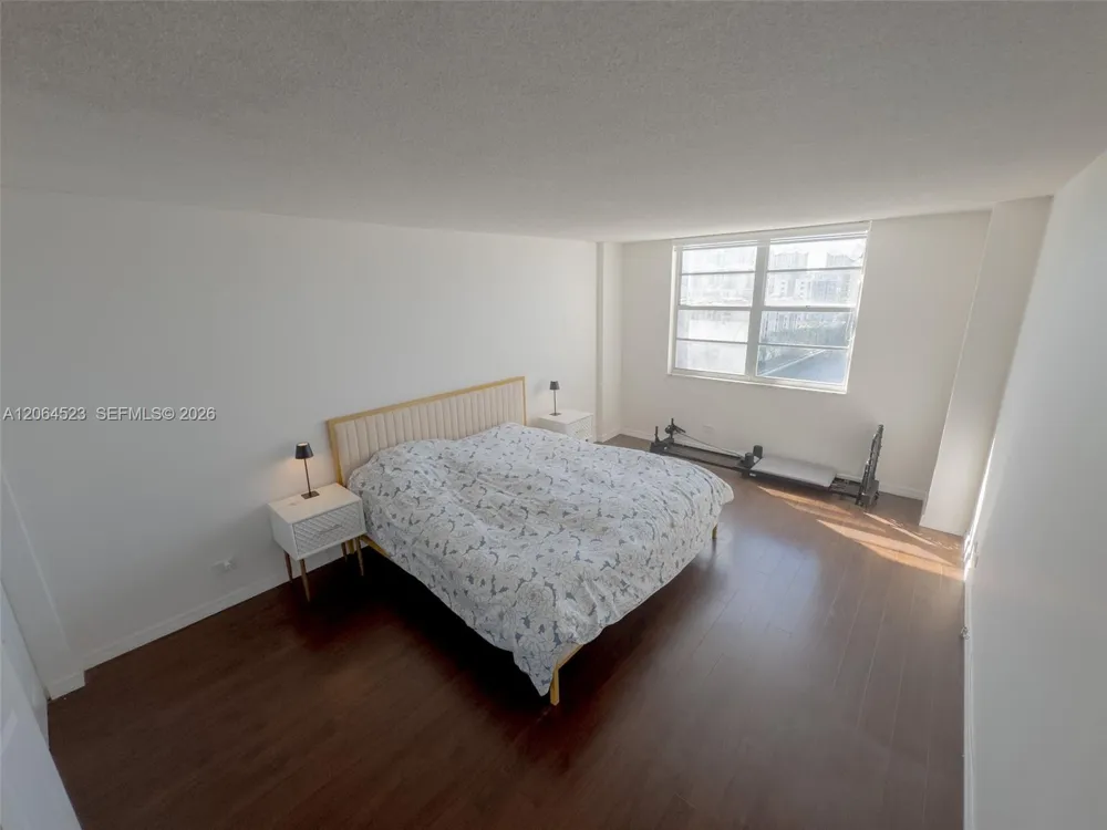 250 174th St #1201 Sunny Isles Beach, FL 33160