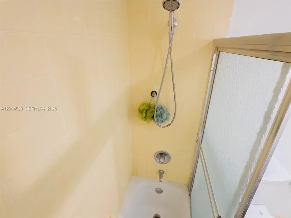 250 174th St #1201 Sunny Isles Beach, FL 33160
