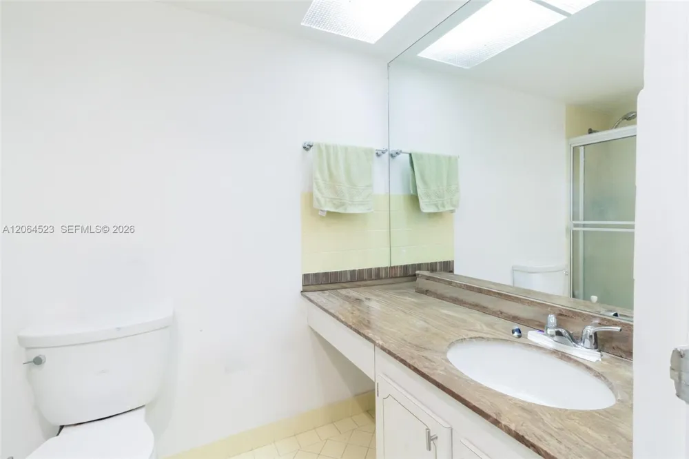 250 174th St #1201 Sunny Isles Beach, FL 33160