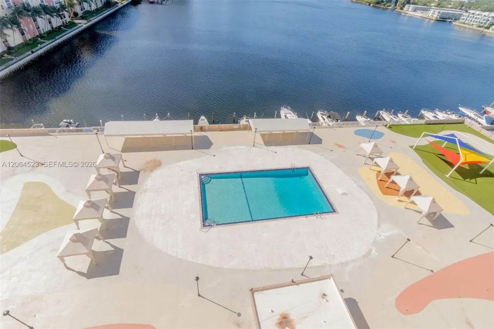 250 174th St #1201 Sunny Isles Beach, FL 33160
