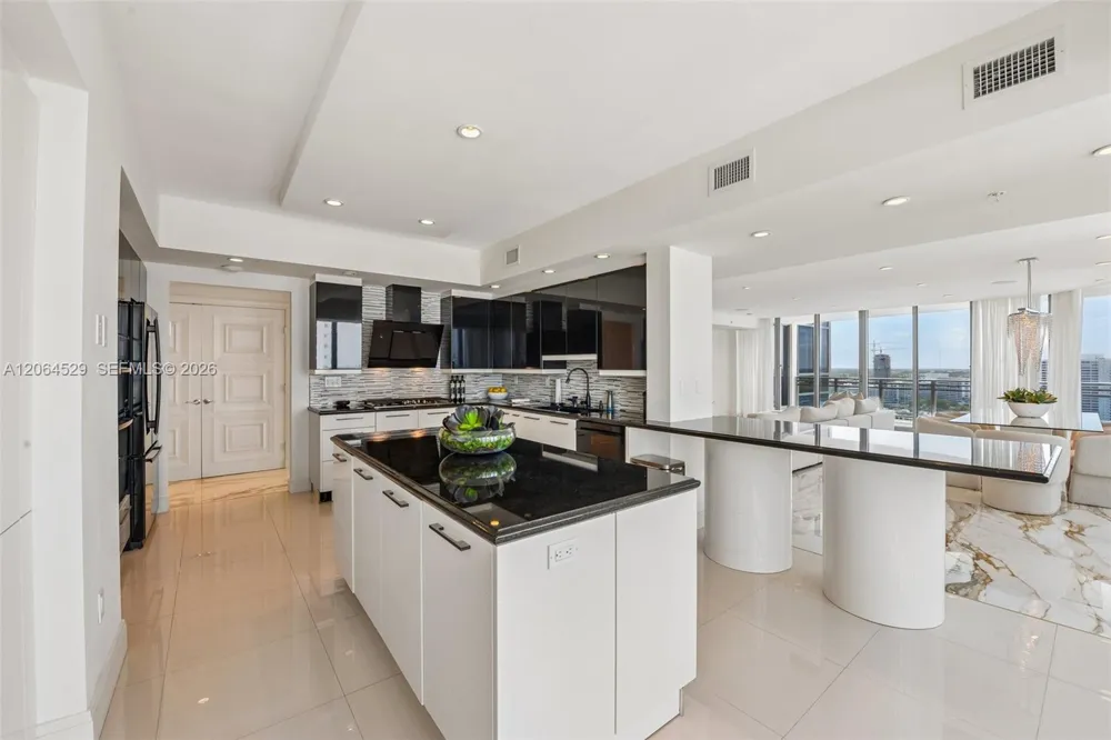 3535 S Ocean Dr #2106 Hollywood, FL 33019