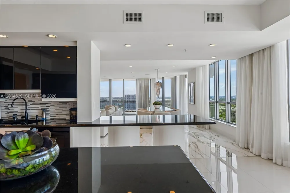 3535 S Ocean Dr #2106 Hollywood, FL 33019
