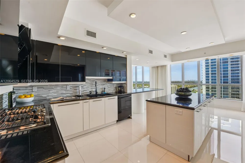3535 S Ocean Dr #2106 Hollywood, FL 33019