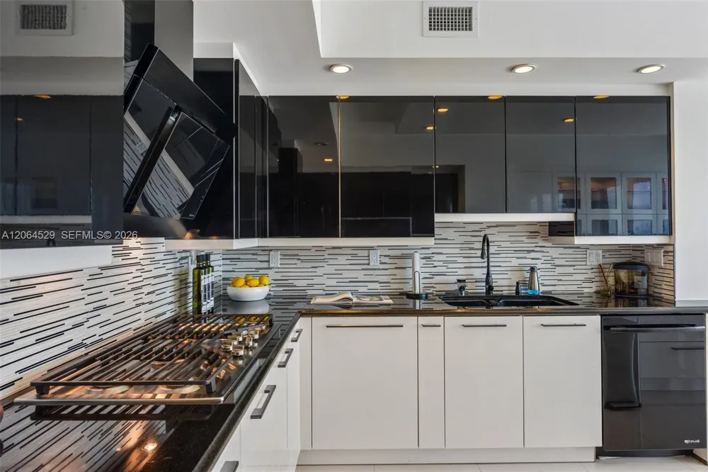 3535 S Ocean Dr #2106 Hollywood, FL 33019