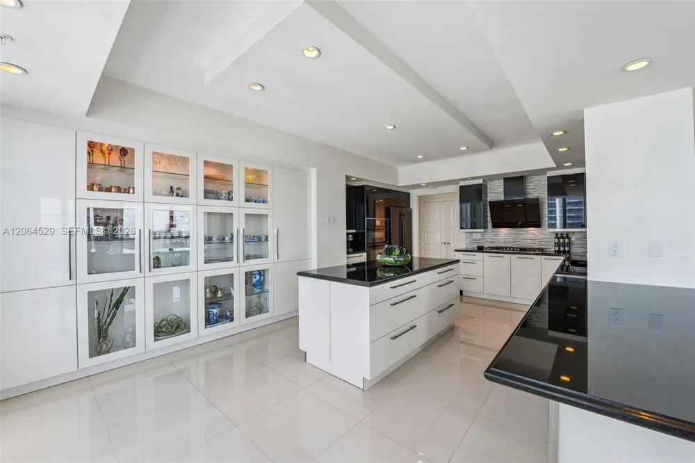3535 S Ocean Dr #2106 Hollywood, FL 33019