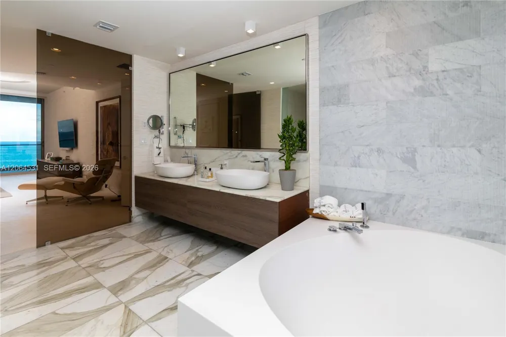 10201 E Collins Ave #1002 Bal Harbour, FL 33154