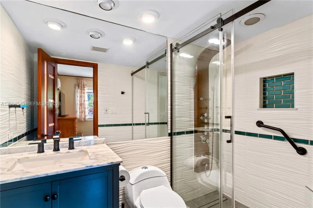 2601 S Roosevelt Blvd #103C Key West, FL 33040