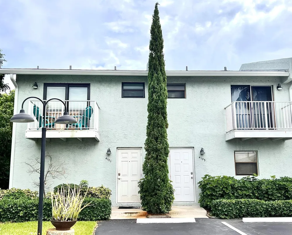 4103 NE 21st Terrace Lighthouse Point, FL 33064