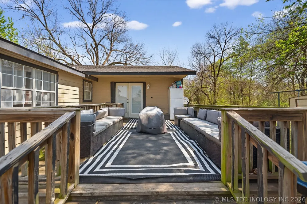 1402 E Hayes Street Okmulgee, OK 74447