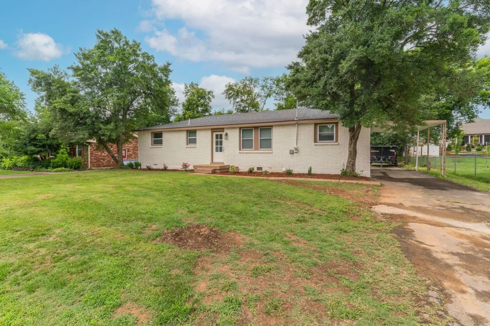 3814 Plantation Dr Hermitage, TN 37076