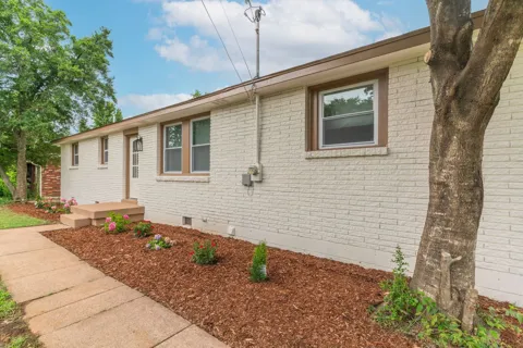 3814 Plantation Dr