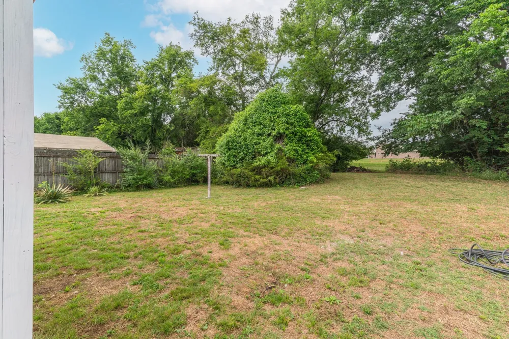 3814 Plantation Dr Hermitage, TN 37076