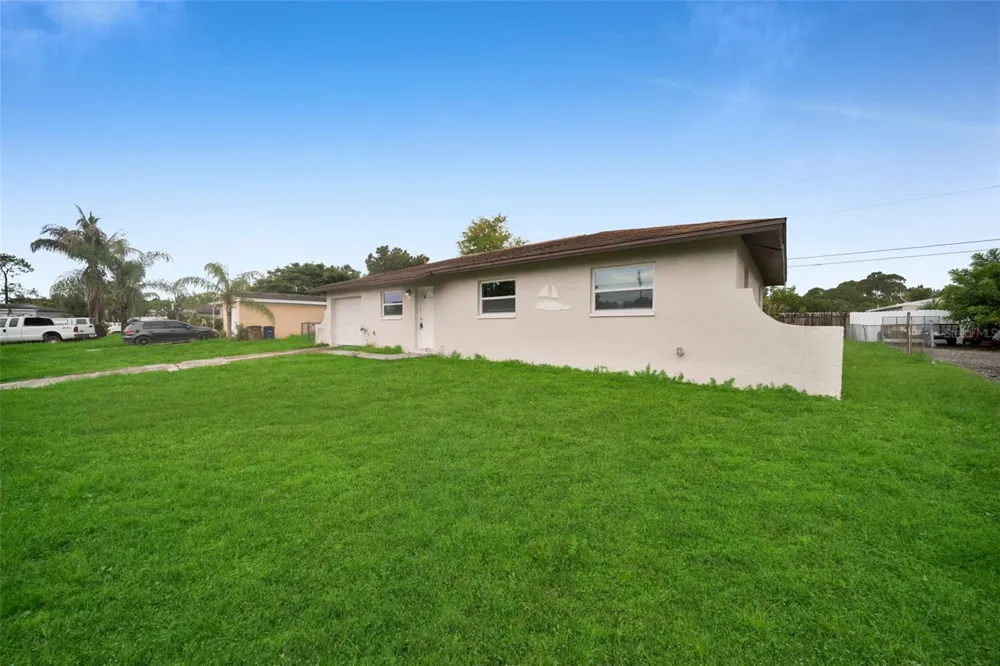 38 ABACO STREET Lehigh Acres, FL 33936