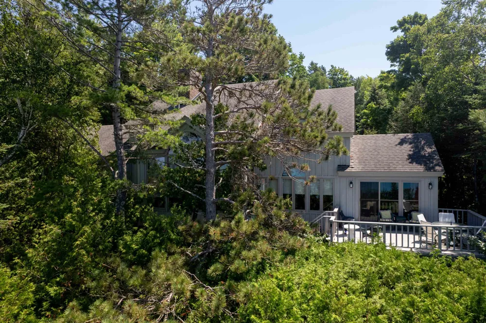 13515 Cathead West Leelanau Township, MI 49670
