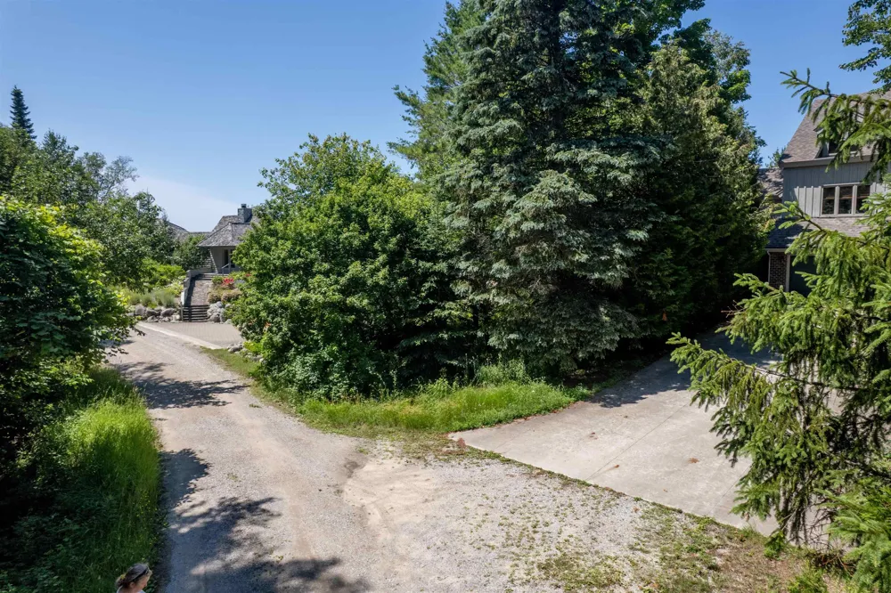 13515 Cathead West Leelanau Township, MI 49670