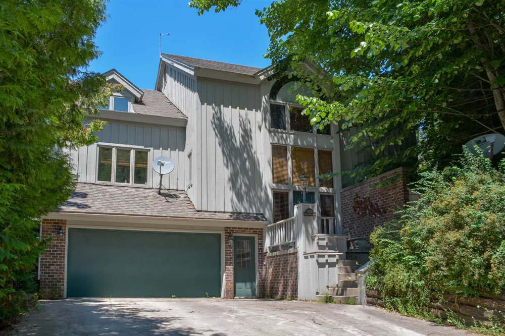 13515 Cathead West Leelanau Township, MI 49670