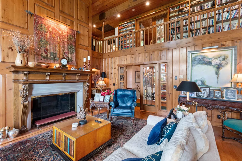13515 Cathead West Leelanau Township, MI 49670
