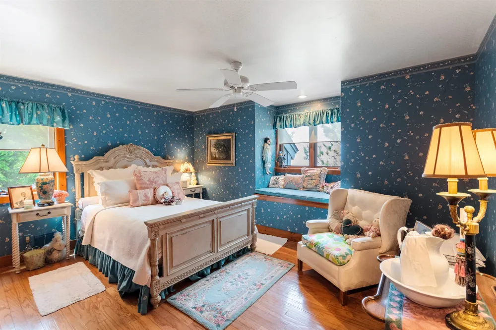 13515 Cathead West Leelanau Township, MI 49670