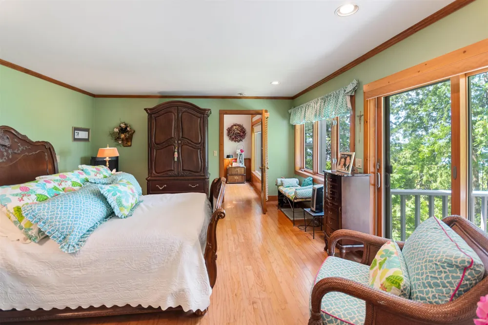 13515 Cathead West Leelanau Township, MI 49670