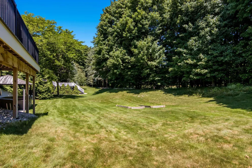 3494 Country Club Drive Garfield Charter Township, MI 49684