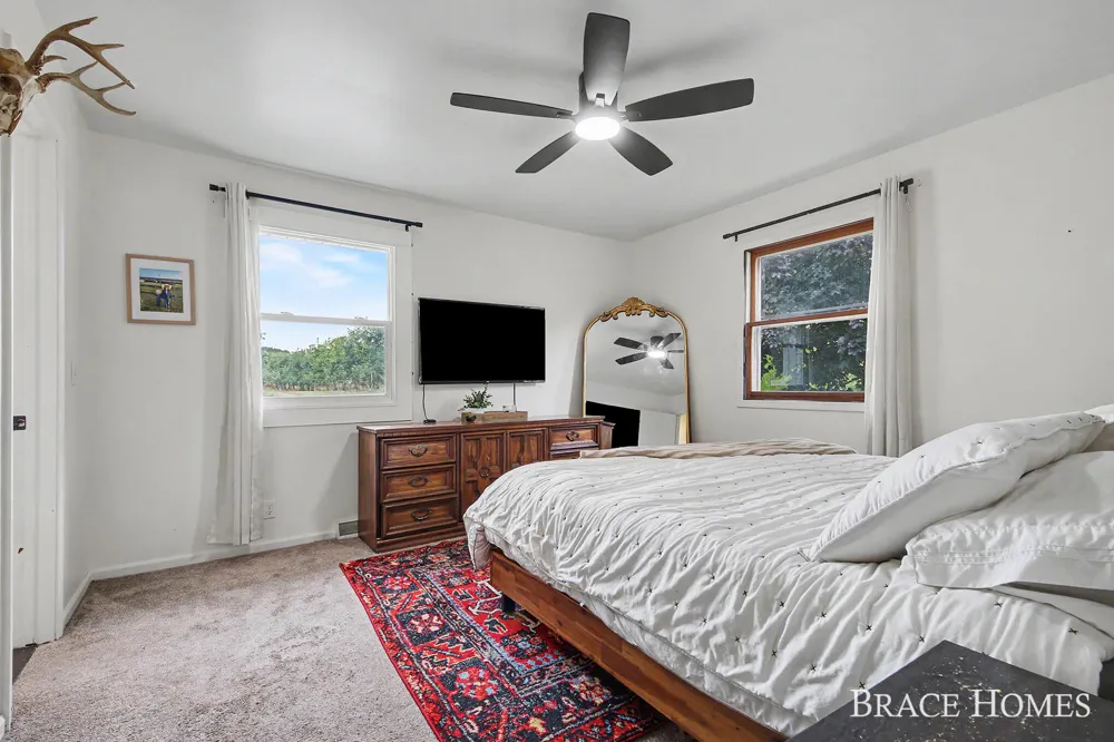 2880 15 Mile Road NW Sparta Township, MI 49345