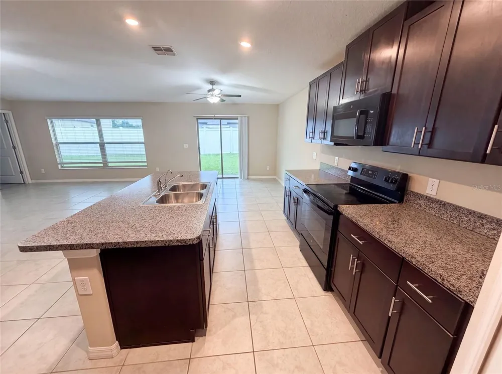 39693 HARVEST CREEK LANE Zephyrhills, FL 33540