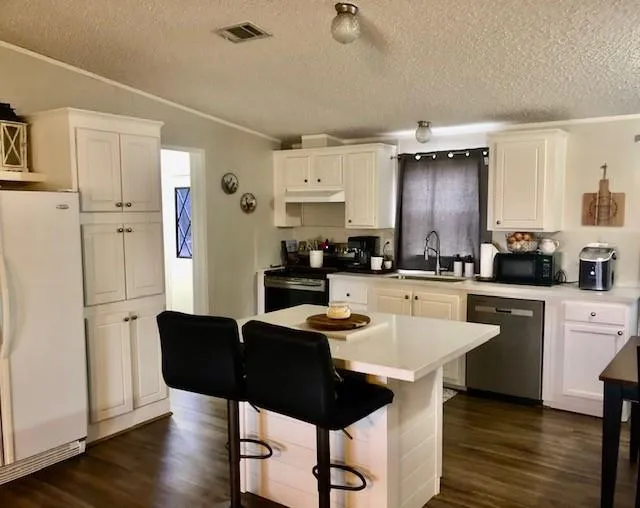 10932 Blackland Road Willis, TX 77318