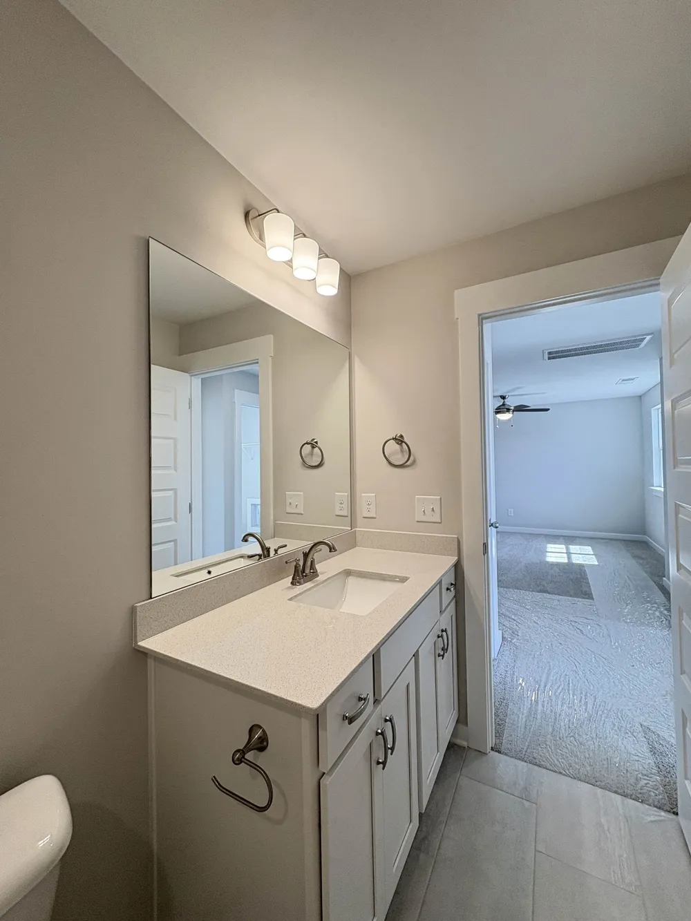 228 Hudson Dr Gallatin, TN 37066