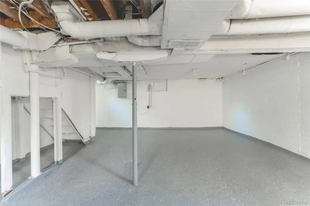 207 Oliver Street Pontiac City, MI 48342