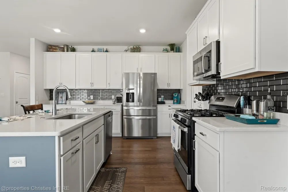 2721 Maize Loop Saline Township, MI 48176