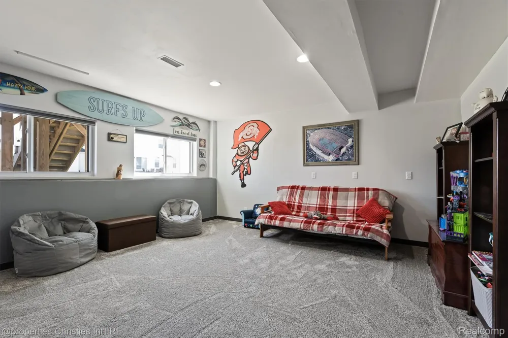 2721 Maize Loop Saline Township, MI 48176