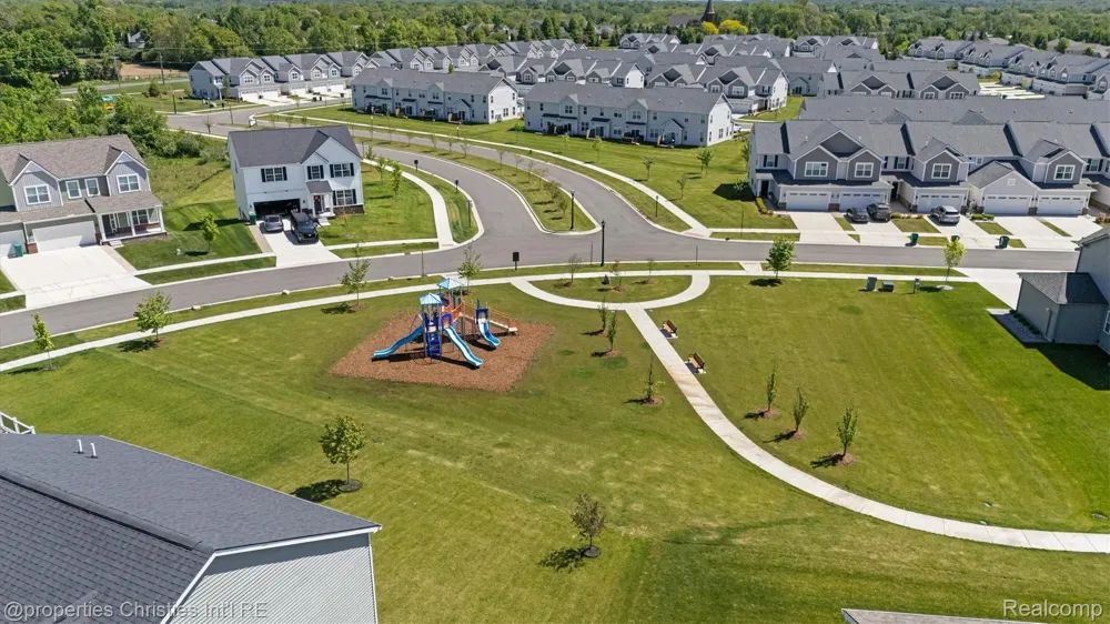 2721 Maize Loop Saline Township, MI 48176