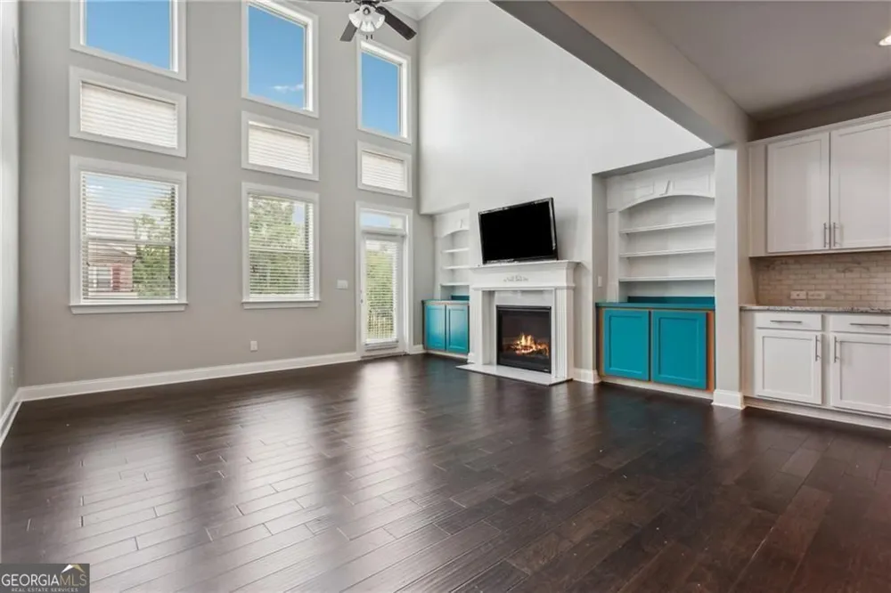 2040 Secretariat Gait WAY Suwanee, GA 30024