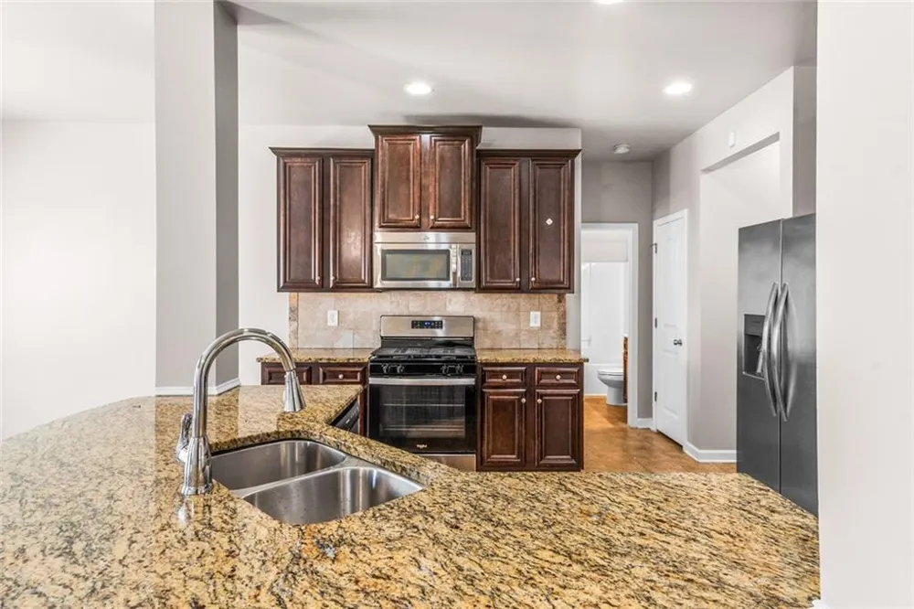 419 Live Oak Pass Loganville, GA 30052