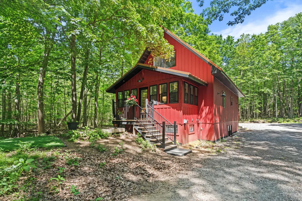 6907 126th Avenue Fennville, MI 49408
