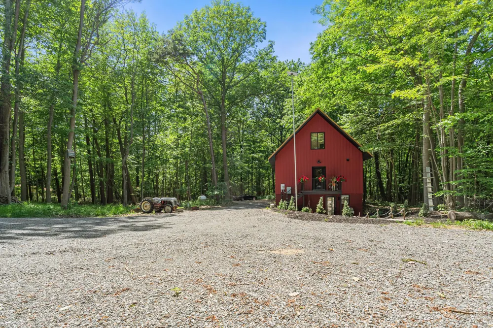 6907 126th Avenue Fennville, MI 49408