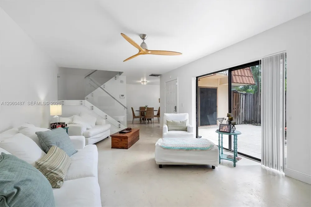 839 Blue Ridge Cir #839 West Palm Beach, FL 33409