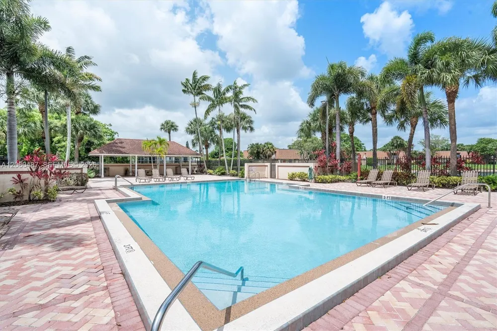 839 Blue Ridge Cir #839 West Palm Beach, FL 33409