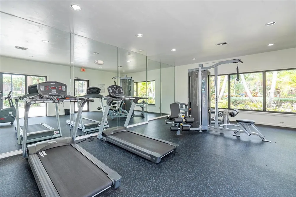 839 Blue Ridge Cir #839 West Palm Beach, FL 33409