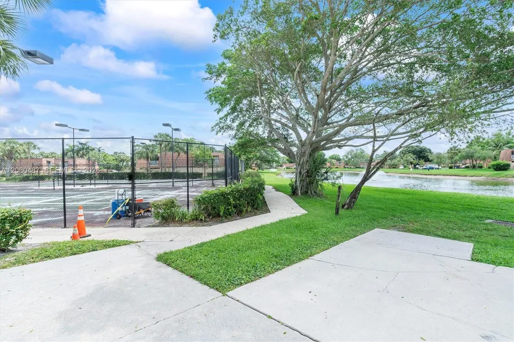 839 Blue Ridge Cir #839 West Palm Beach, FL 33409