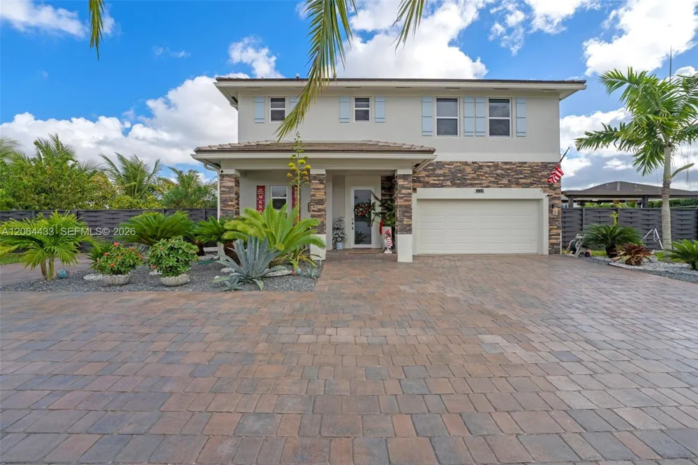 19815 SW 132nd Ct Miami, FL 33177