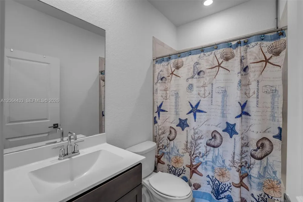 19815 SW 132nd Ct Miami, FL 33177