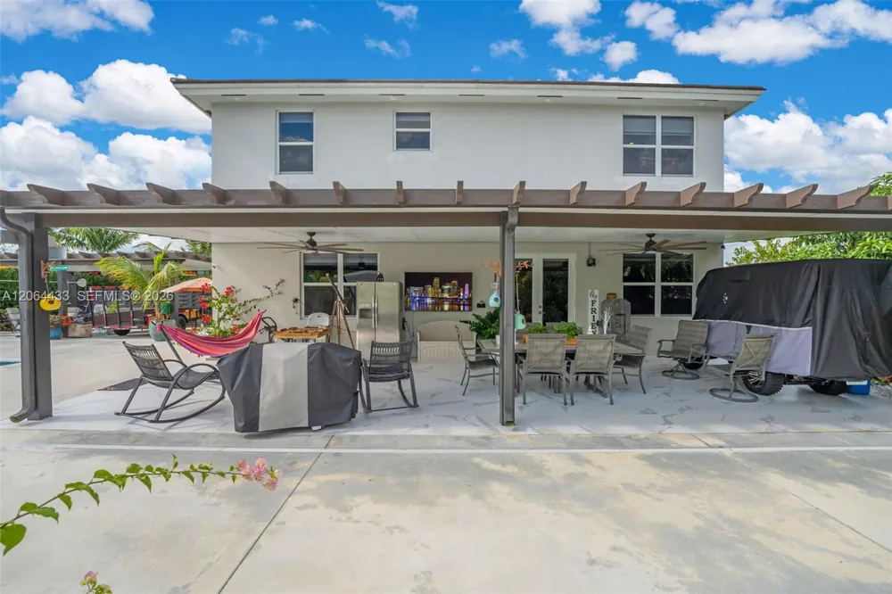 19815 SW 132nd Ct Miami, FL 33177