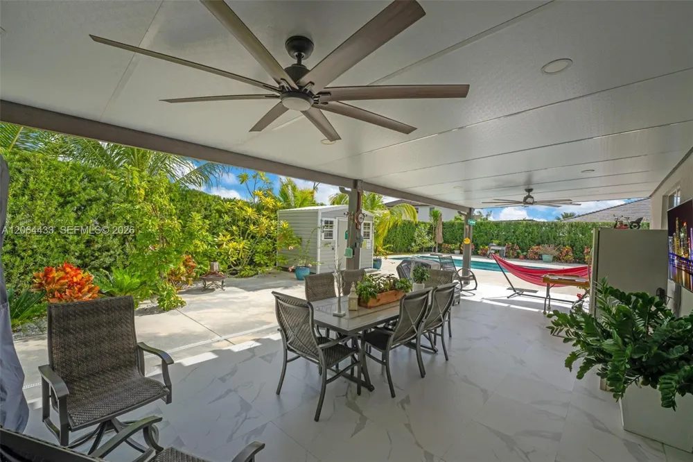 19815 SW 132nd Ct Miami, FL 33177