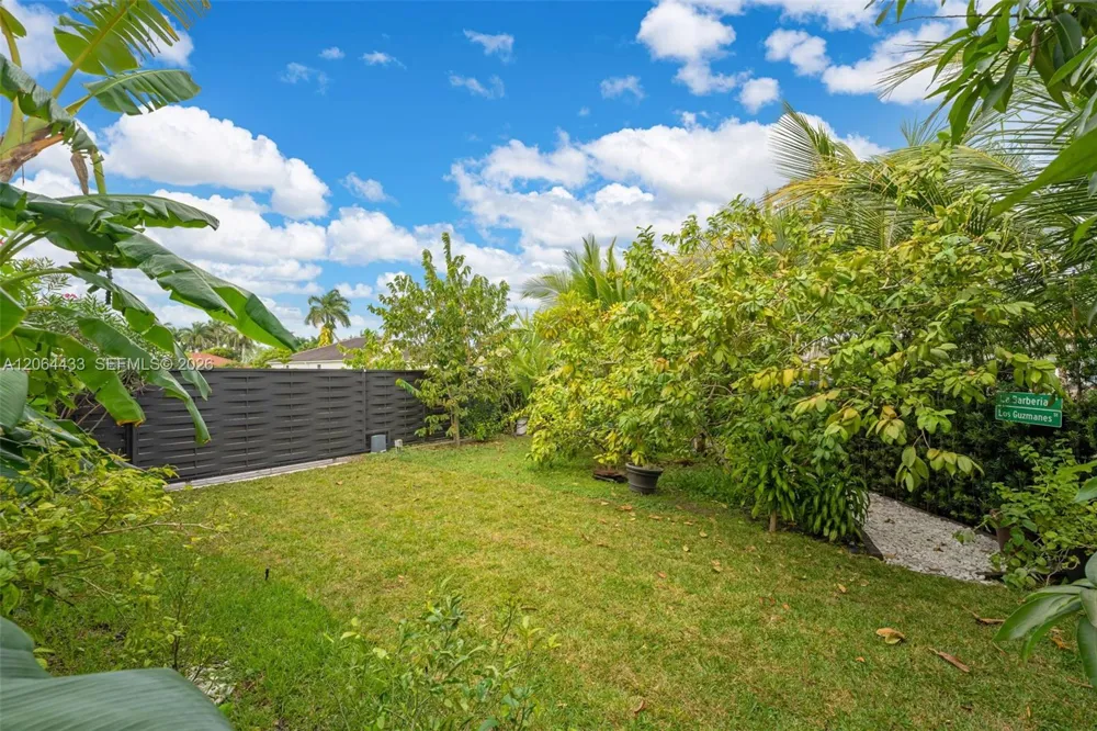 19815 SW 132nd Ct Miami, FL 33177