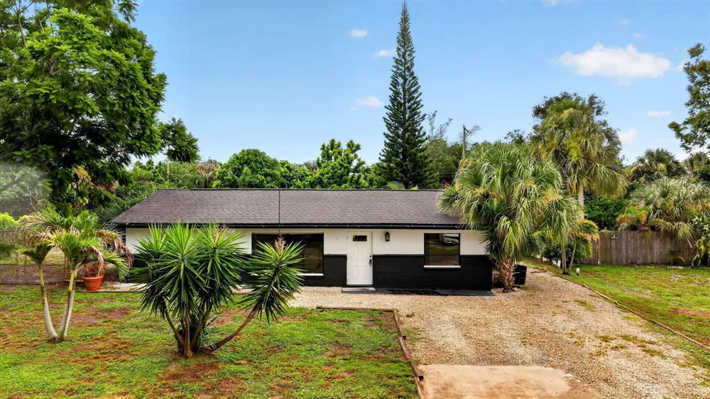 820 SE 13th Street Stuart, FL 34994