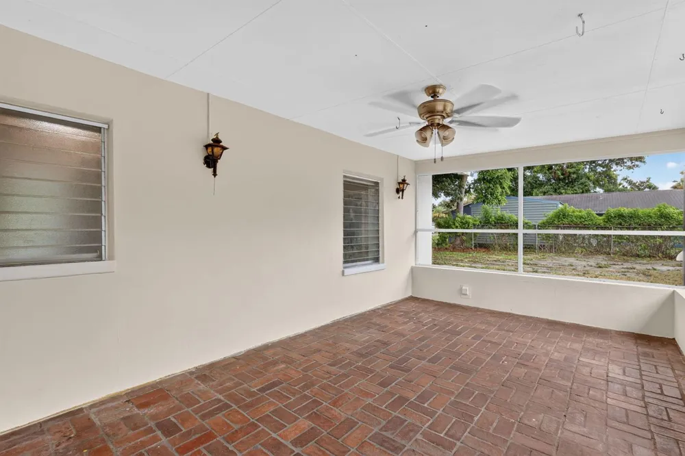 820 SE 13th Street Stuart, FL 34994