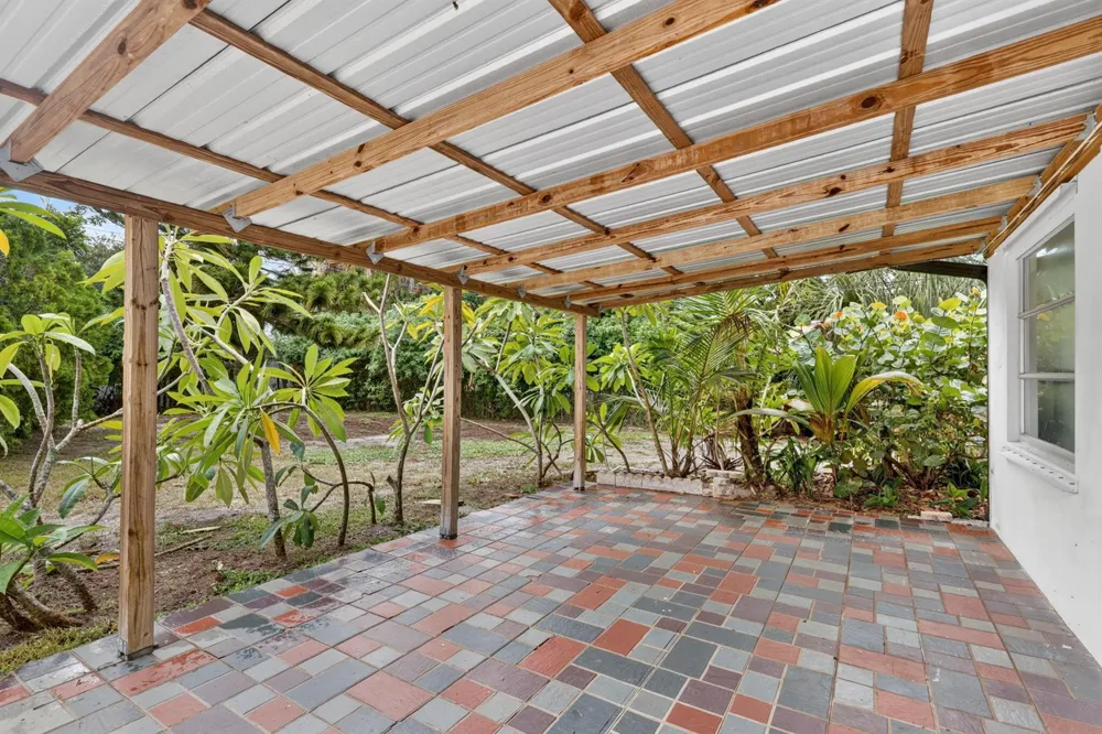 820 SE 13th Street Stuart, FL 34994