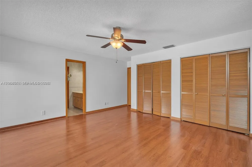 372 NW 35th Pl Boca Raton, FL 33431