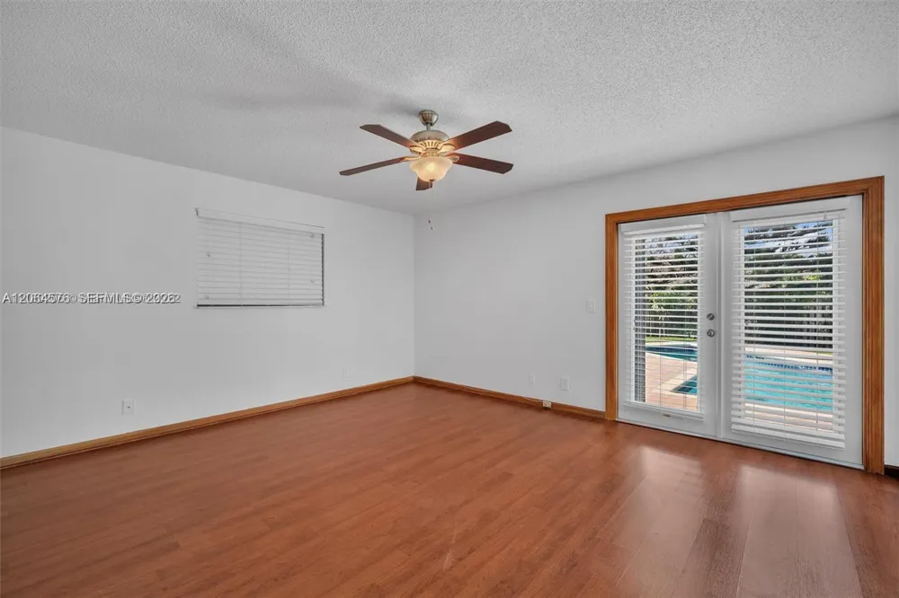 372 NW 35th Pl Boca Raton, FL 33431
